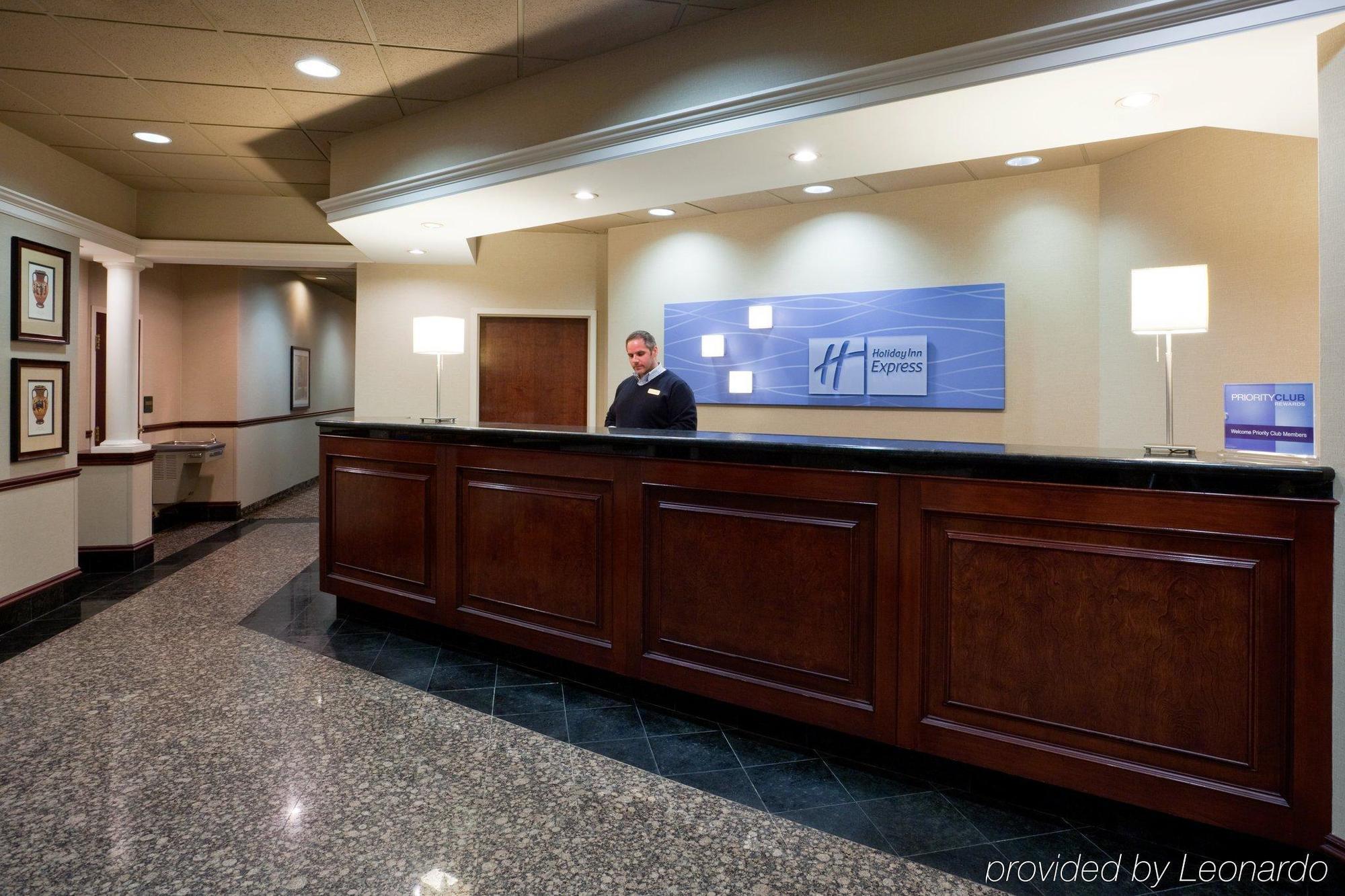Holiday Inn Express Hotel & Suites Minneapolis-Downtown Convention Center By Ihg Exterior foto